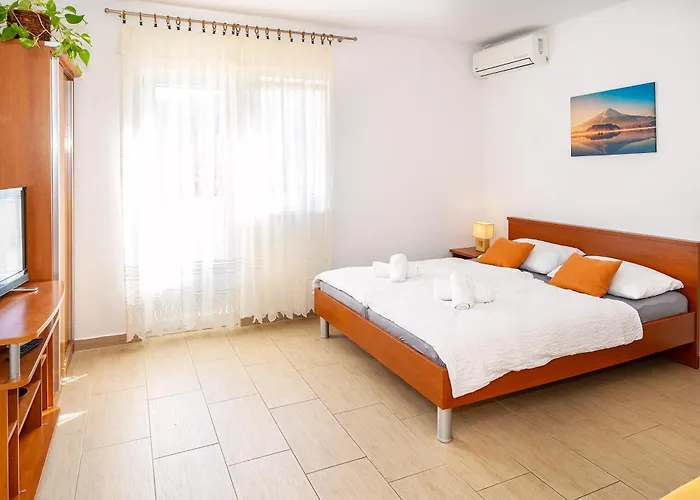 Matea With Balcony Baška