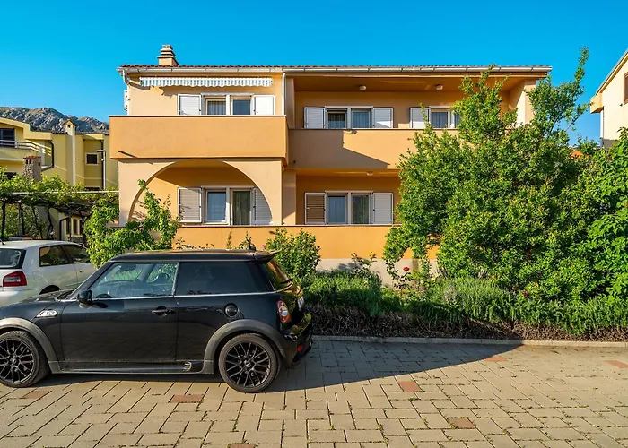Matea With Balcony Apartament Baška