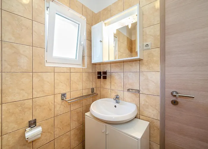 Matea With Balcony Appartamento *